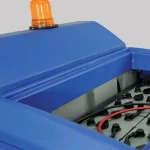 Autolaveuse Autoportée Fiorentini ICM 38 36V 190L offre une dépression de 157mbar, des brosses à tête de pression de 60 kg et une largeur de raclette de 1300mm pour un nettoyage optimal