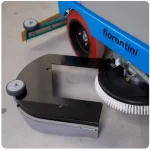 Machine de nettoyage gris et bleu - Autolaveuse Autoportée Fiorentini UNICA BAT COMPLET 36V 225L, silence de 81 dB, avancement automatique et autonomie de 4h