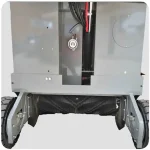 Balayeuse autoportée S 34 Diesel 230L avec une capacité de vidange de 230L. Largeur de travail totale de 145 cm et moteur Kubota. Hauteur de décharge de 1340 mm et rendement jusqu'à 11750 mq/h. Avec une brosse centrale de Ø 30 x 87 cm et une brosse latérale de Ø 50 cm. Filtre en panneau avec une surface filtrante de 7 m². Option de décharge élevée disponible. Dimensions de la machine: 215 x 118,5 x 147 cm. Poids: 760 kg.