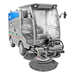 Découvrez la Fiorentini Balayeuse Autoportée S 150 Diesel 1000L : rendement élevé, capacité de 1000L, moteur Kubota. Parfaite pour les grandes surfaces !