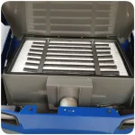 Fiorentini Balayeuse Autoportée S 34 Diesel 230L : Moteur Kubota, largeur de travail de 145 cm, capacité de 230L et une vitesse d'avancement de 0-7 km/h. Idéale pour une surface jusqu'à 11750 mq/h.