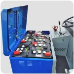 Fiorentini Balayeuse Autoportée S 32 Diesel 200L, Découvrez la balayeuse autoportée S 32 Diesel 200L de Fiorentini avec une capacité de bac de vidange de 200L et une largeur de travail de 135 cm. Parfaite pour les surfaces jusqu'à 7100 mq/h.