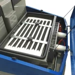 Fiorentini Balayeuse Autoportée S 38 Diesel 350L, Découvrez la balayeuse autoportée S 38 Diesel 350L de Fiorentini. Avec un poids de 1050 kg et des dimensions de 230 x 130 x 149 cm, elle offre une grande stabilité et une surface filtrante de 6,7 m². Moteur Kubota et capacité de bac de vidange de 350L.