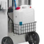 Optez pour la praticité avec le bidon recharge eau de 20 litres et le bidon désinfectant / détergent de 5 litres sur Capitani VAPOR 9000A.
