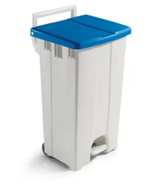 Filmop vous propose le conteneur Polaris à pédale rouge 90L. Ce conteneur en polypropylène, conforme aux normes H.A.C.C.P, est muni d'un couvercle à pédale et de roues de 100 mm. Taille du sac conseillée : 720×1000 mm ou 820×1000 mm.