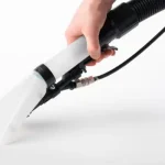 le lave tapis et moquette WIRBEL POWER EXTRA 31L. Avec une puissance nominale de 2200 W, réservoir de 31 L et pression de 6 bar pour un nettoyage efficace.